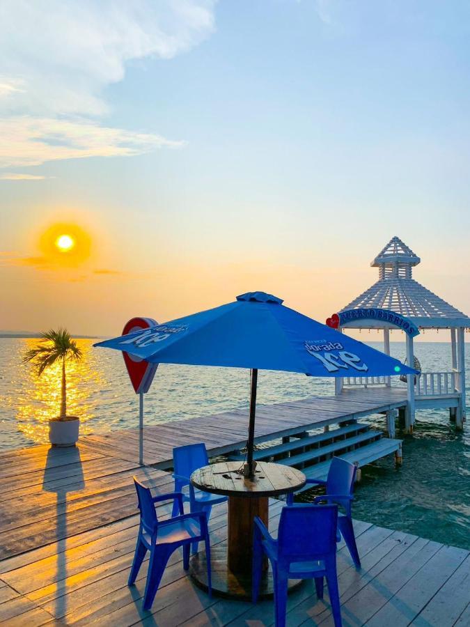 Restaurante Y Hotel “La Pesca” Puerto Barrios Buitenkant foto