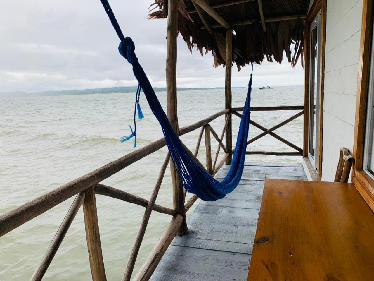 Restaurante Y Hotel “La Pesca” Puerto Barrios Buitenkant foto